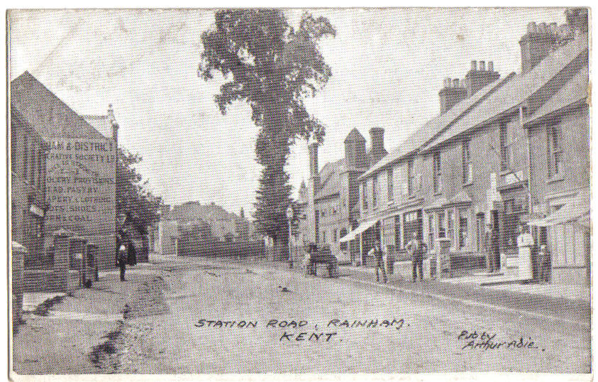 Station Road looking towards Cricketers Pub